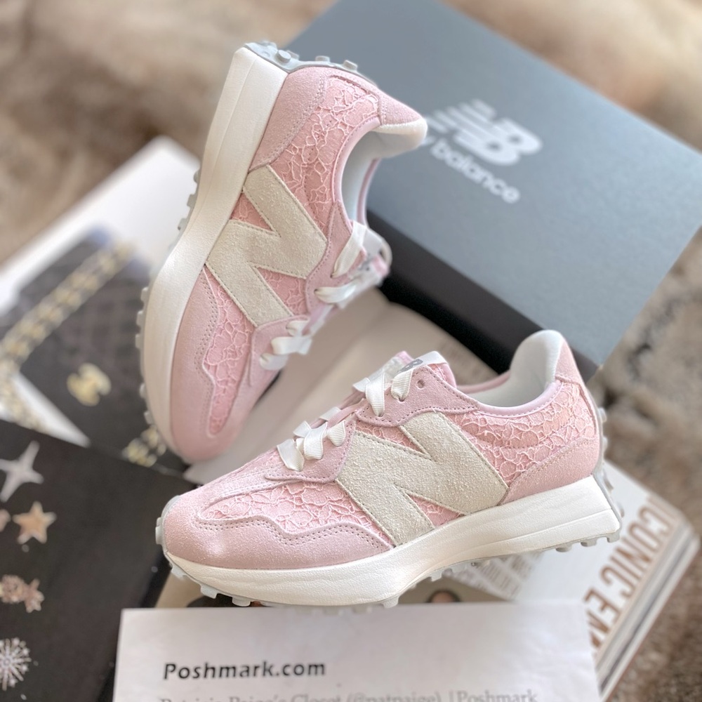 New Balance 327 Sneakers - Picture 6 of 15